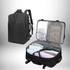 Un sac de voyage noir est présenté, ouvert avec des vêtements et une tablette. À côté, un sac à dos easyjet 45 36 20, également noir. — vue 1