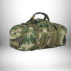 Sac de sport de type militaire en camouflage avec différentes sangles. — vue 5