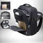 Un sac à dos noir avec plusieurs compartiments ouverts pour ordinateurs portables, une tablette et d'autres articles plus petits. Des aperçus en haut à gauche montrent le sac avec un iPad et d'autres objets. Le compartimentage du sac est bien mis en évidence. Il semble également avoir un port USB pour charger des appareils.
— vue 5