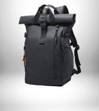 Un sac à dos homme travail imperméable noir, avec une poche sur le côté, une poignée et des bretelles. — vue 8