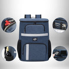 Voici une photo en gros plan d'un sac à dos pique-nique bleu, avec plusieurs compartiments et poches pour les accessoires de pique-nique.
— vue 4
