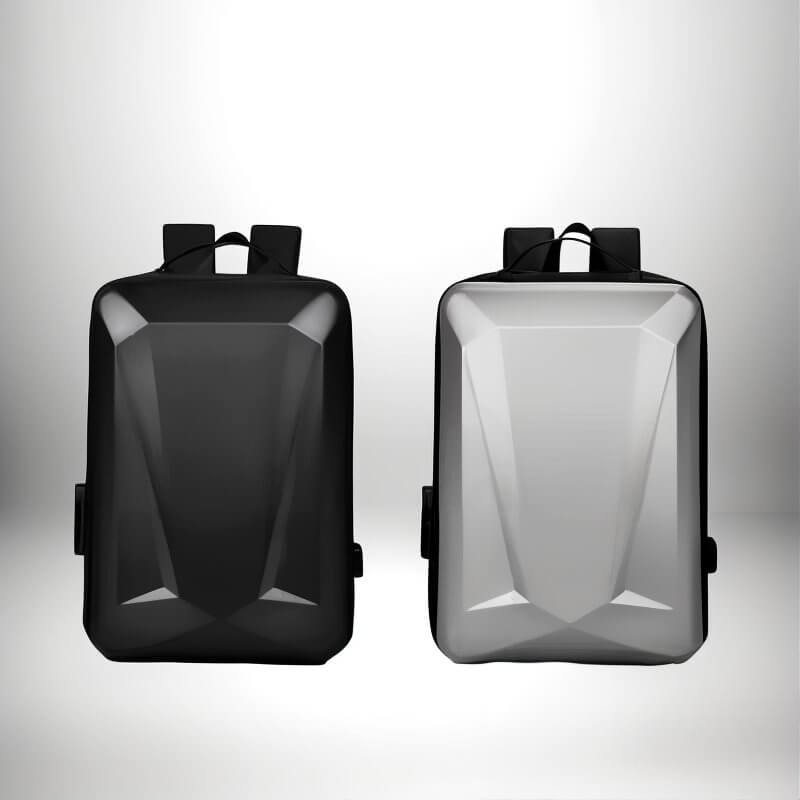 Deux sacs a dos metal, un noir et un argent.