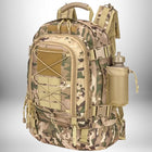 Voici une image d'un sac à dos randonnée homme de couleur camouflage. Il dispose notamment d'une poche latérale pour bouteille.
 — vue 8