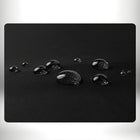 Gouttes d'eau sur le tissu d'un sac a dos utilitaire​ noir. — vue 4
