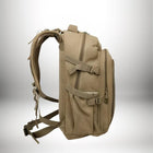Vue latérale d'un sac à dos zip de couleur beige avec plusieurs poches et sangles — vue 6