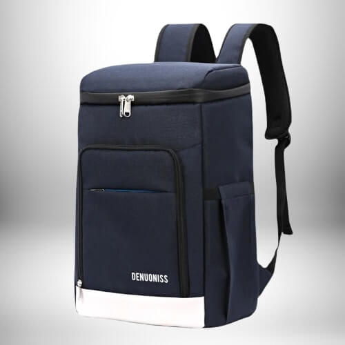 Un sac à dos isotherme bleu marine avec une bande blanche en bas et une tirette argentée sur le dessus. Il y a un logo "DENUONISS" sur le devant.