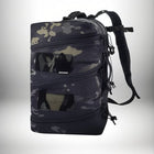 Un sac à dos médical noir et camouflage. — vue 1