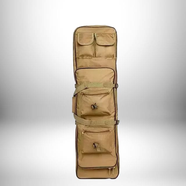 Un sac a dos chasse porte fusil de couleur kaki, avec plusieurs poches zippées et des sangles de transport.