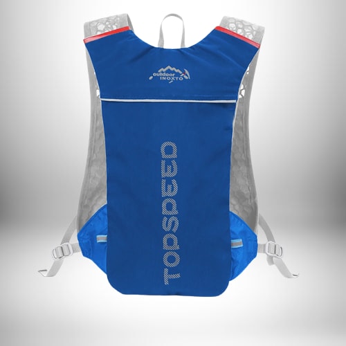 Un sac à dos gourde bleu pour la course.
