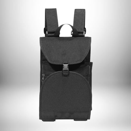 Vue de face d'un sac à dos porte skate noir avec deux bretelles et le dos de l'arrière-plan.