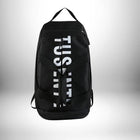 Un sac à dos de foot avec compartiment chaussure noir avec le mot « JUST IN TIME » imprimé en blanc.
 — vue 5