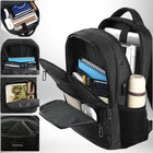 Une image d'un sac à dos noir, probablement un sac à dos cabine 55x35x25​, avec différentes poches ouvertes montrant des objets comme des cahiers, stylos, téléphones, et une gourde. Des vues en gros plan montrent d'autres compartiments du sac. — vue 6