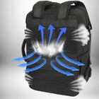 Image publicitaire d'un sac à dos noir avec des flèches bleues et des nuages pour montrer la capacité de ventilation. Le sac à dos est un sac a dos easyjet 45 36 20. — vue 4