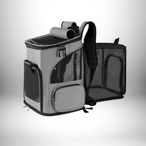 Sac à dos transport chat gris et noir, avec une poche en filet et des bretelles réglables.
