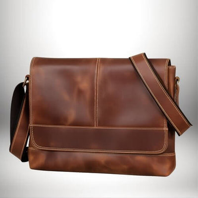 Un sac bandoulière homme cuir marron​