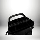Gros plan d'un sac de golf noir avec plusieurs compartiments et une poignée robuste. — vue 7