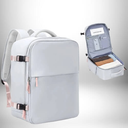 Un petit bagage easyjet gris et blanc, partiellement ouvert pour montrer l'intérieur.
